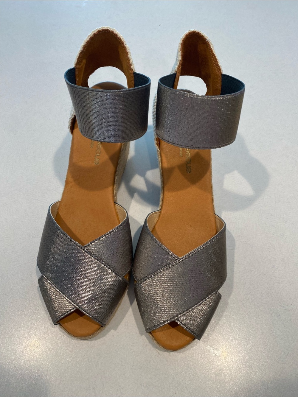 Andre Assous Gray Metallic and Natural Wedge Sandals. Leather Sole. Size 10 - Picture 2 of 6